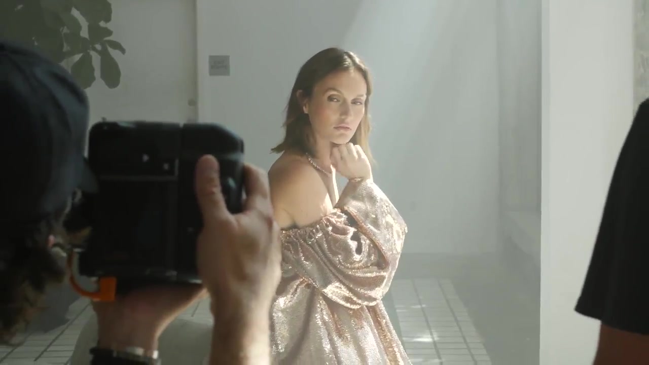 Leighton_Meester_talks_hi-lo_and_motherhood_fashion_146.jpg