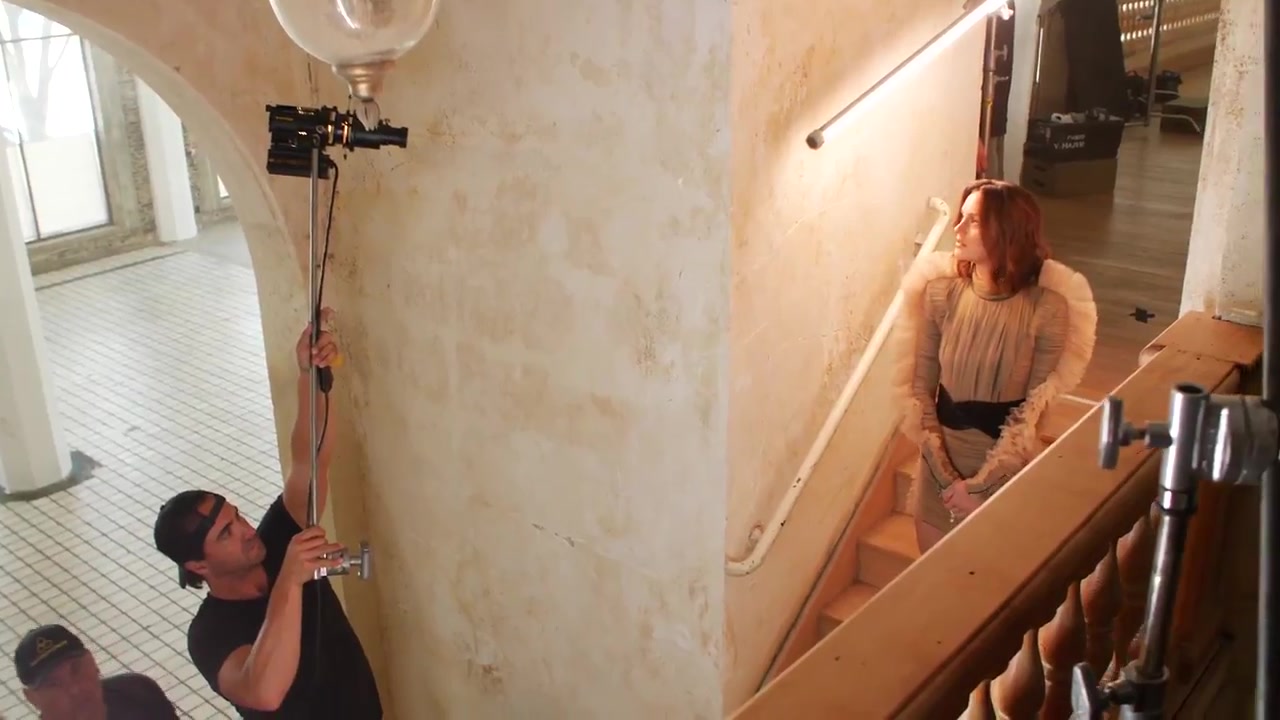 Leighton_Meester_talks_hi-lo_and_motherhood_fashion_224.jpg