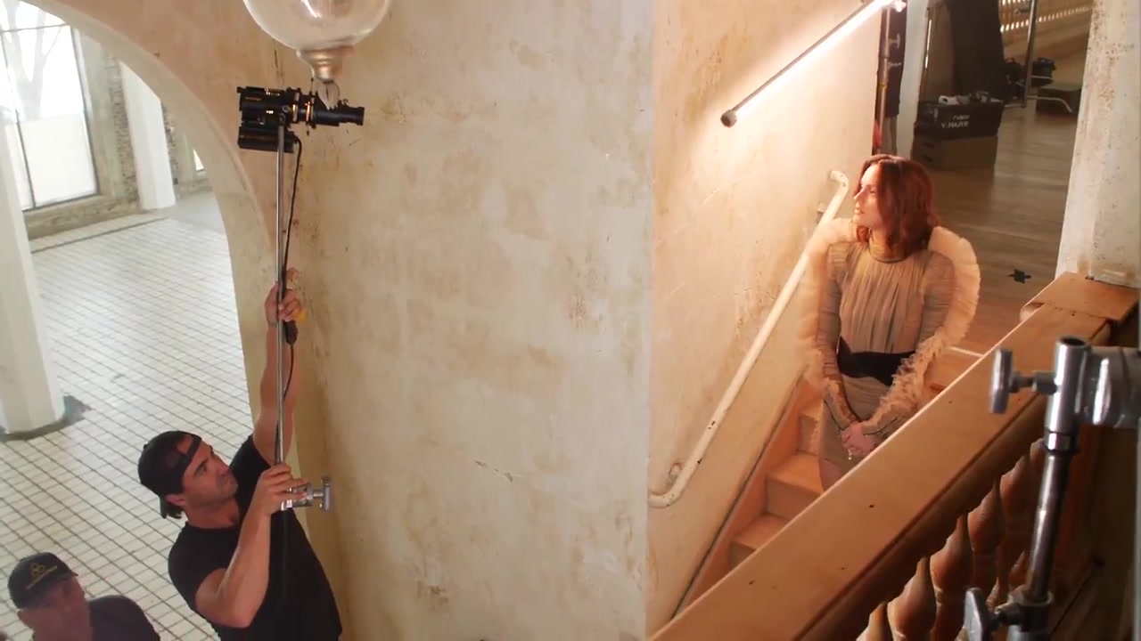 Leighton_Meester_talks_hi-lo_and_motherhood_fashion_225.jpg