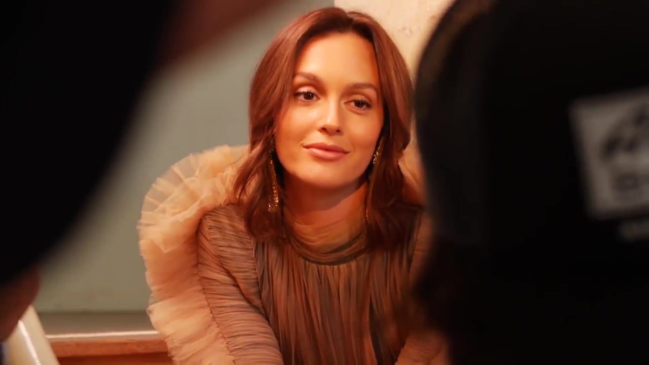 Leighton_Meester_talks_hi-lo_and_motherhood_fashion_309.jpg