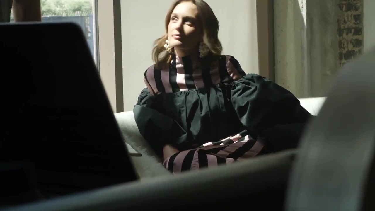 Leighton_Meester_talks_hi-lo_and_motherhood_fashion_460.jpg