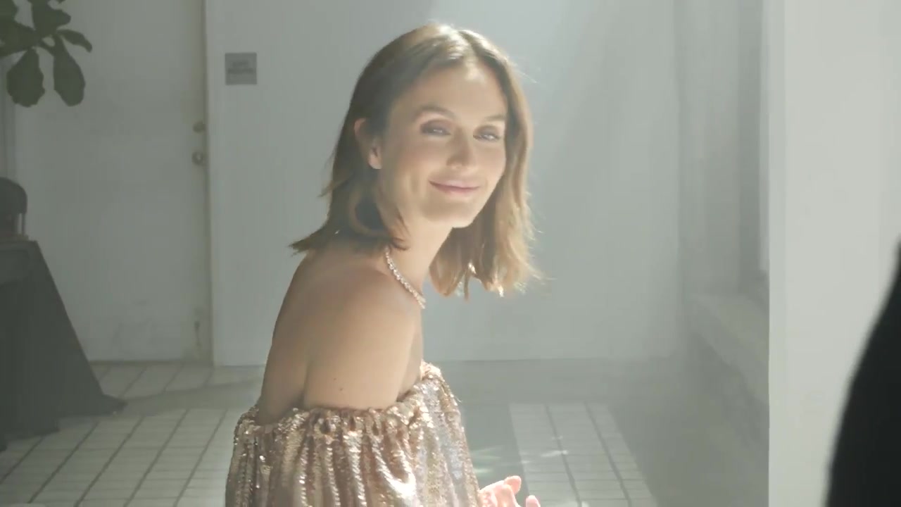 Leighton_Meester_talks_hi-lo_and_motherhood_fashion_478.jpg