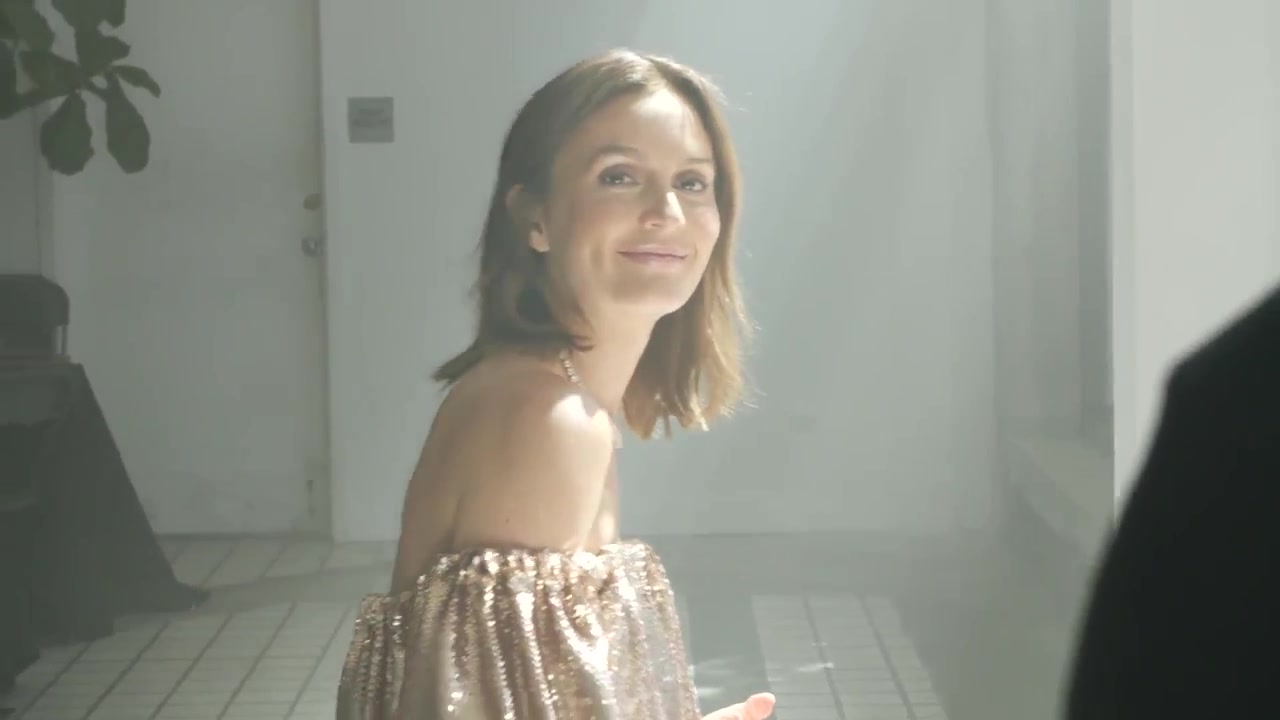 Leighton_Meester_talks_hi-lo_and_motherhood_fashion_485.jpg