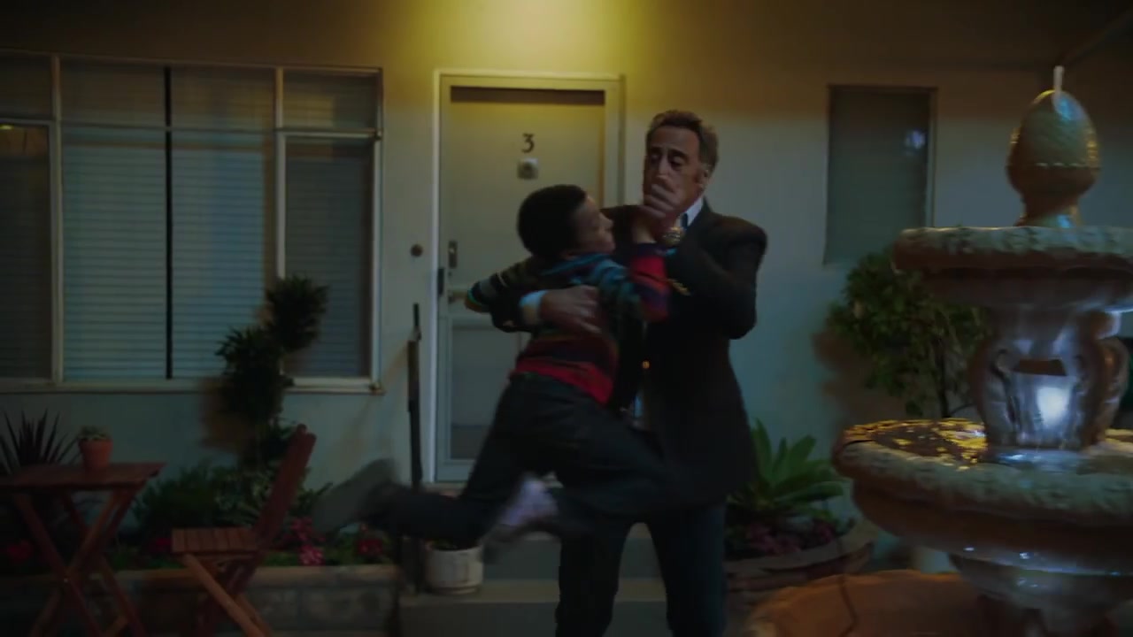 Single_Parents_-_Official_Trailer_008.jpg