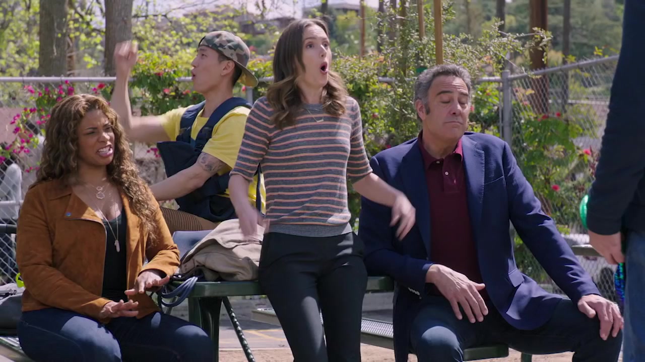 Single_Parents_-_Official_Trailer_010.jpg