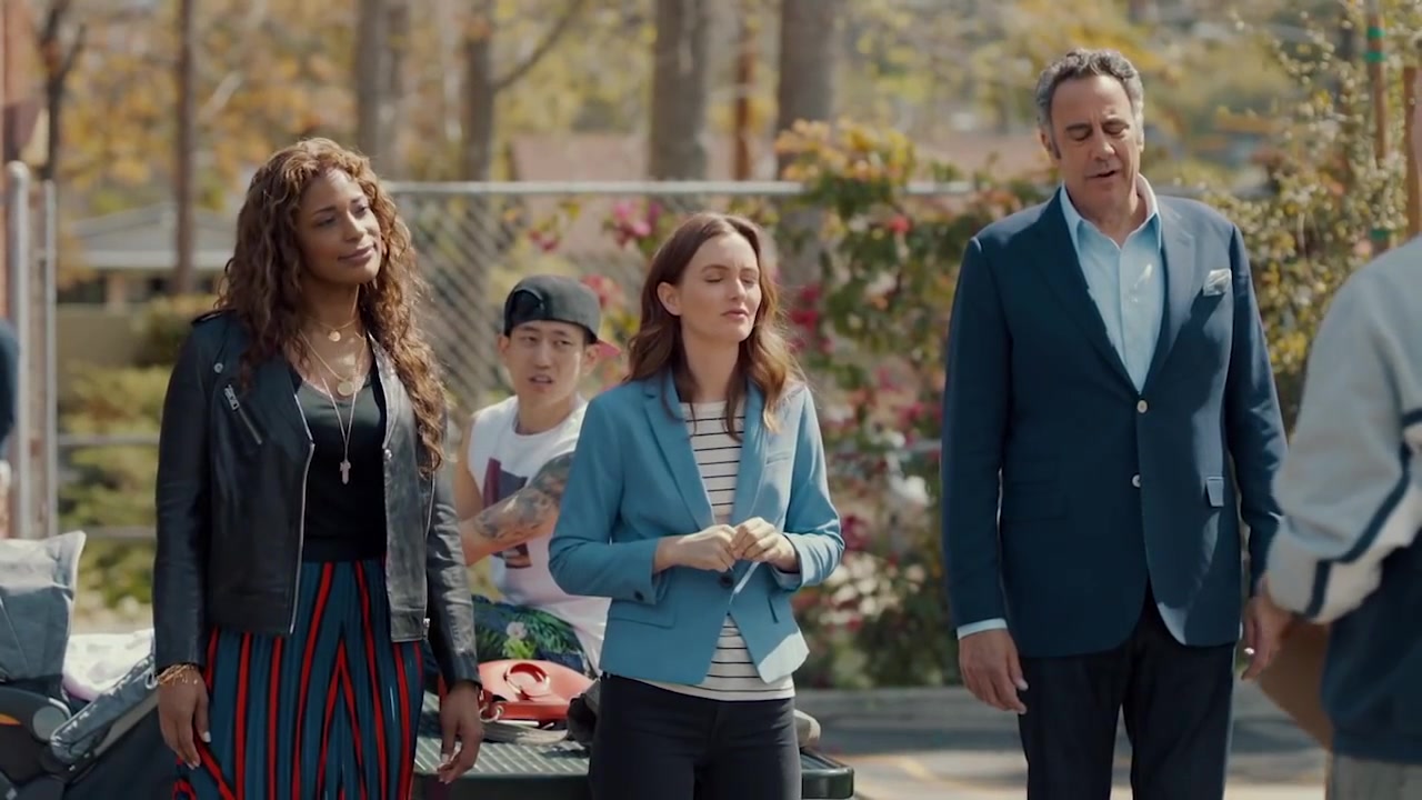 Single_Parents_-_Official_Trailer_129.jpg
