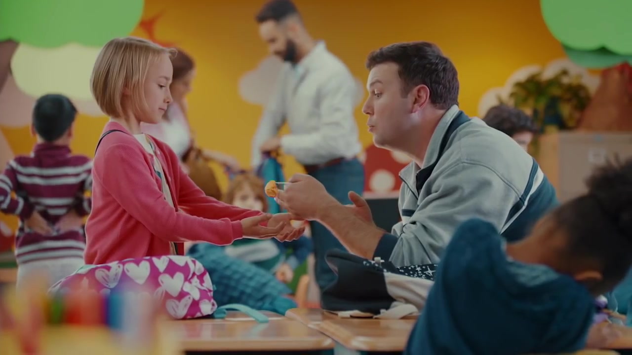 Single_Parents_-_Official_Trailer_149.jpg