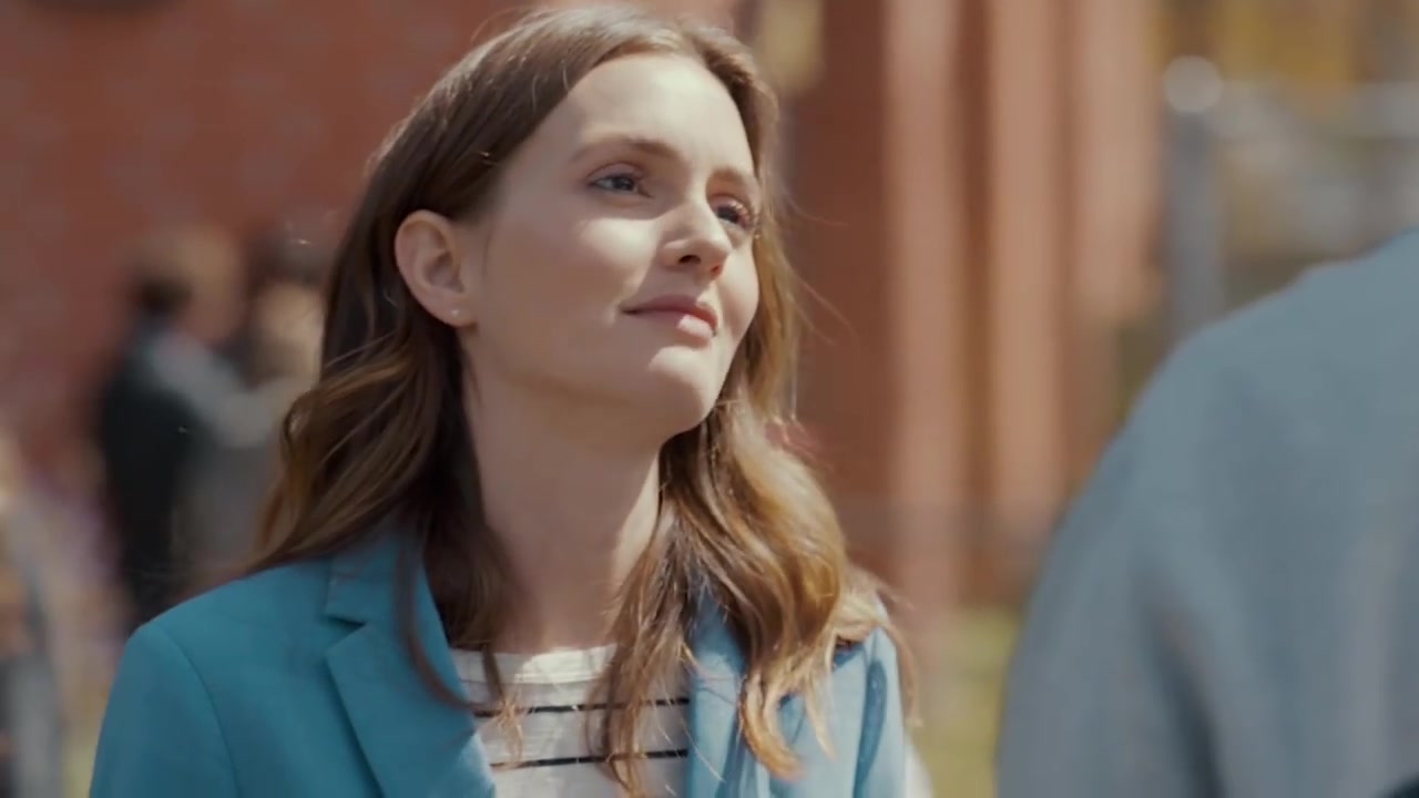 Single_Parents_-_Official_Trailer_195.jpg