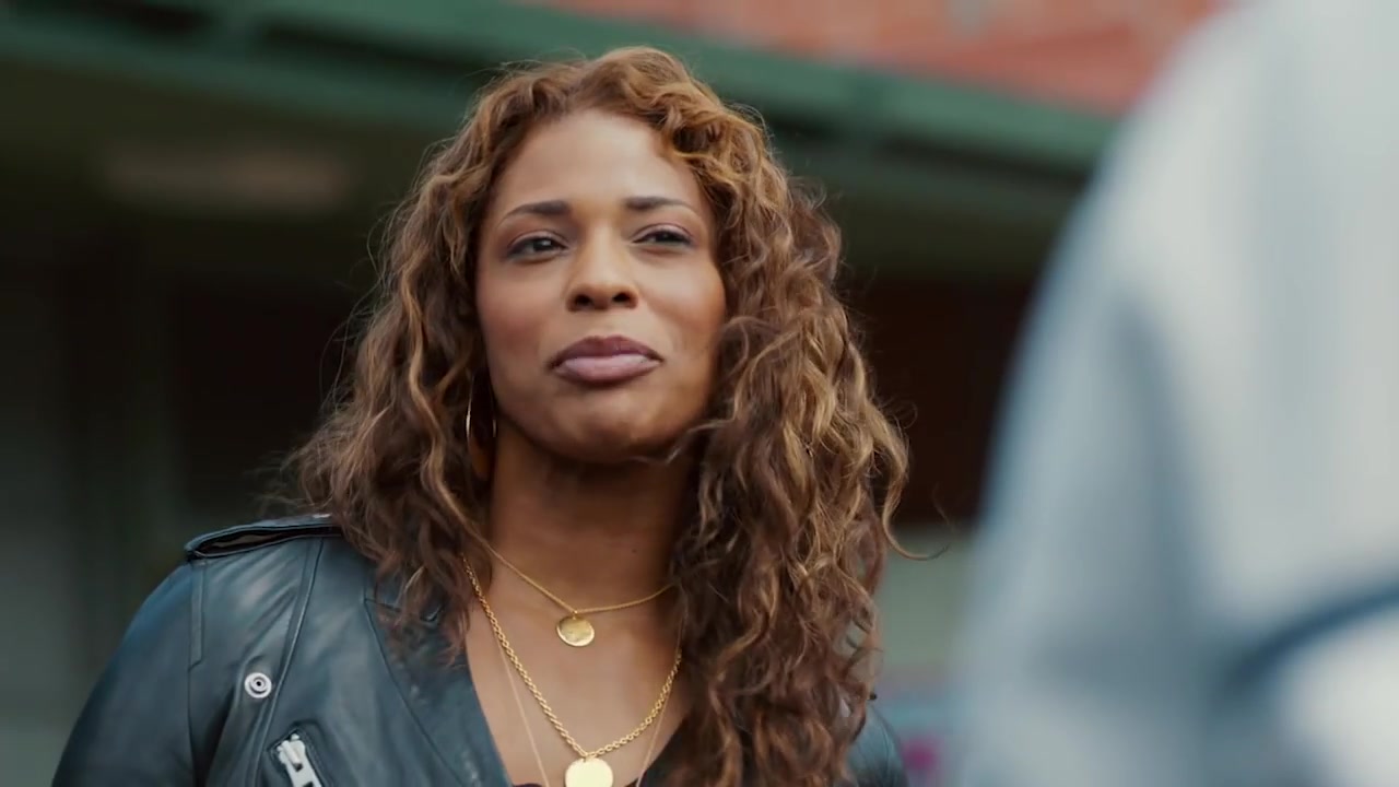 Single_Parents_-_Official_Trailer_203.jpg