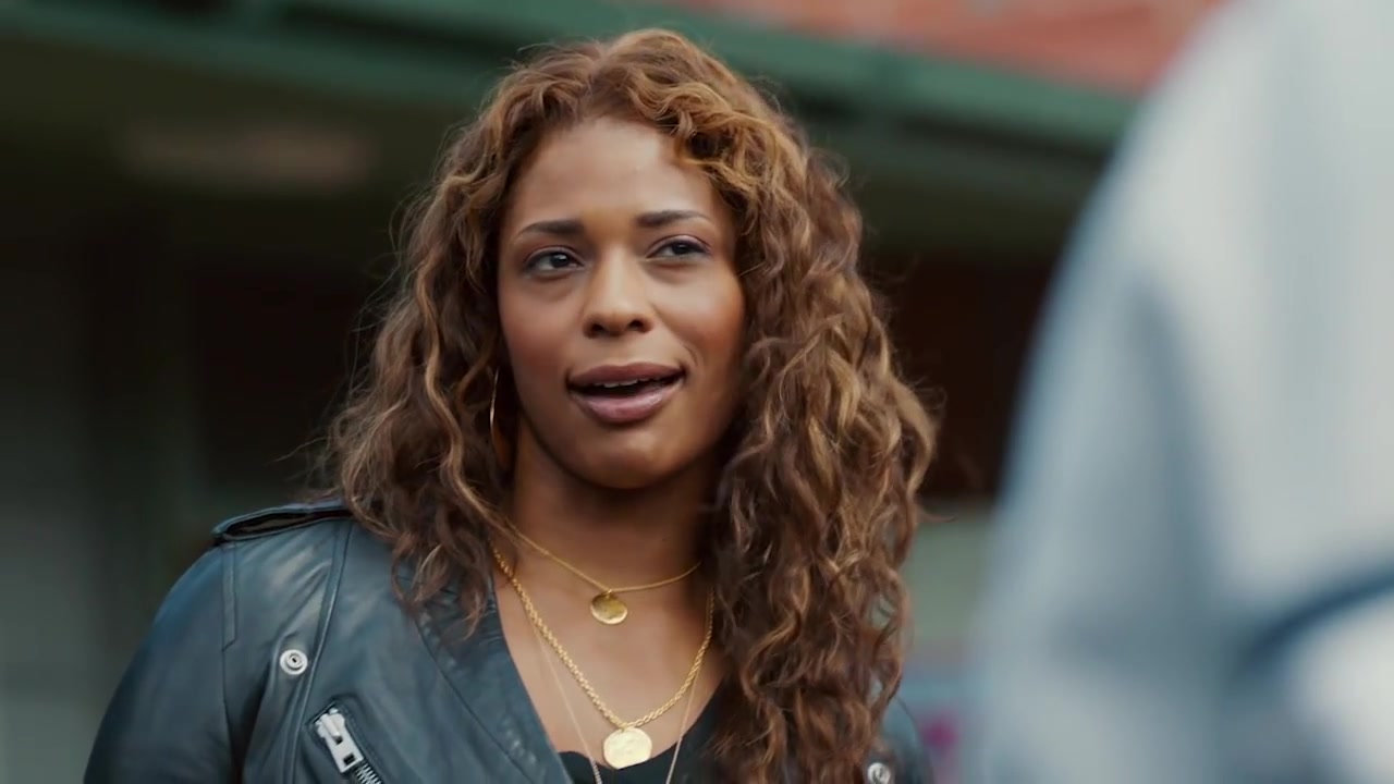 Single_Parents_-_Official_Trailer_204.jpg