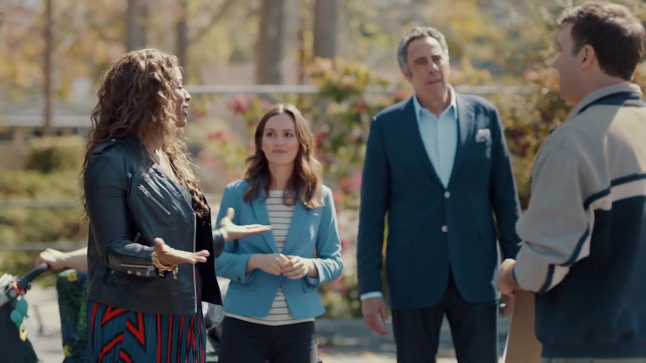 Single_Parents_-_Official_Trailer_211.jpg