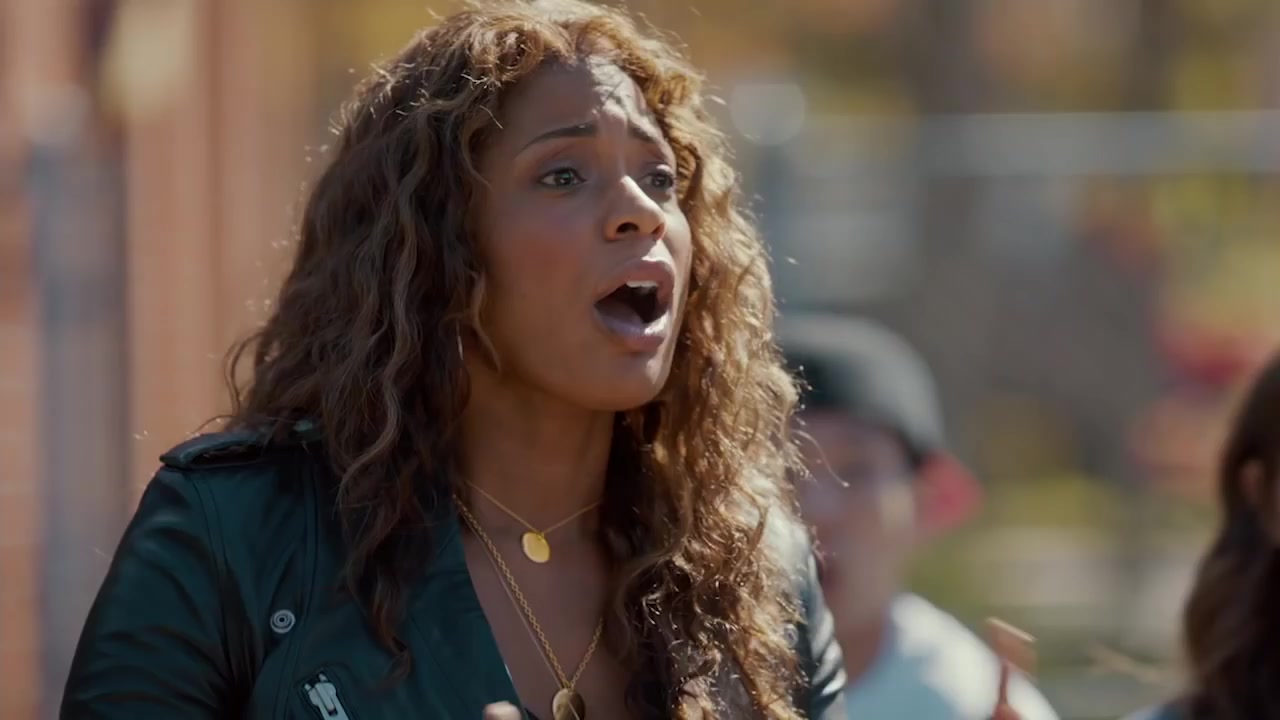 Single_Parents_-_Official_Trailer_223.jpg
