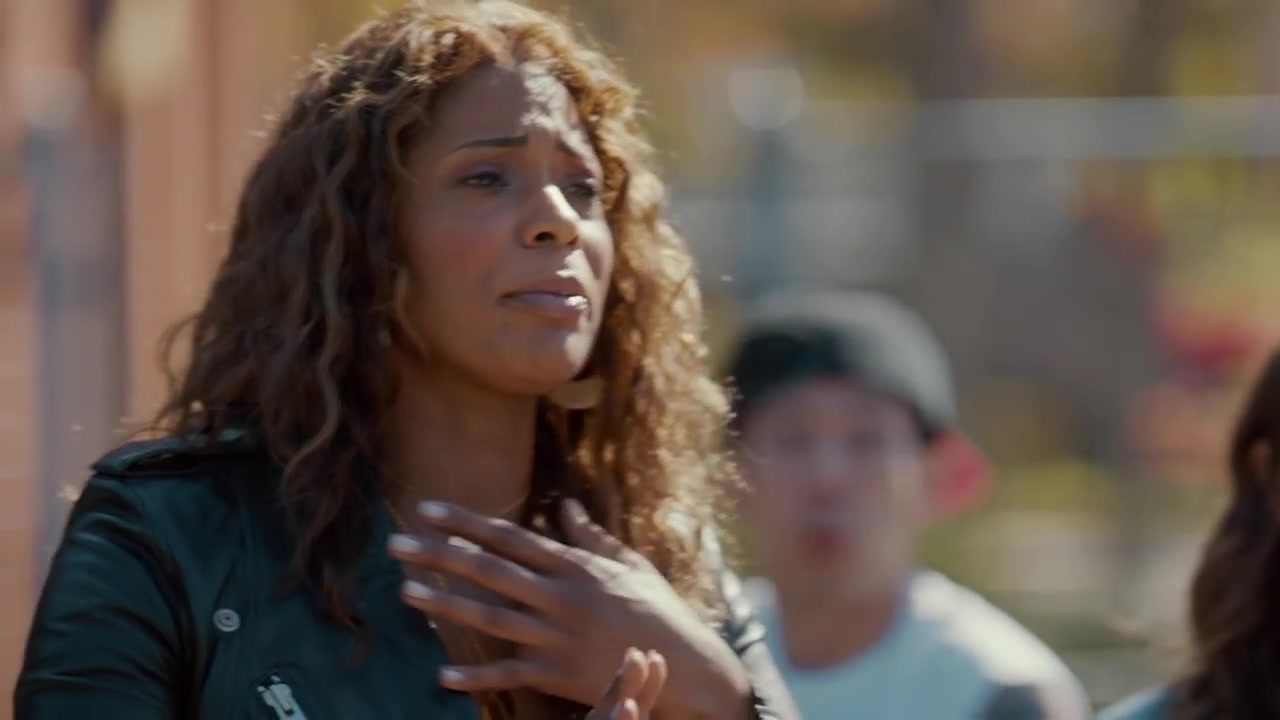 Single_Parents_-_Official_Trailer_224.jpg