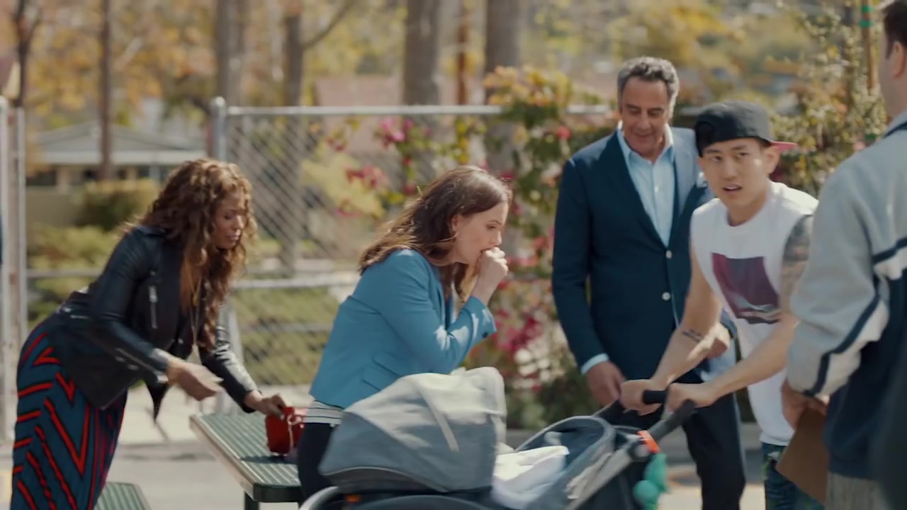 Single_Parents_-_Official_Trailer_238.jpg