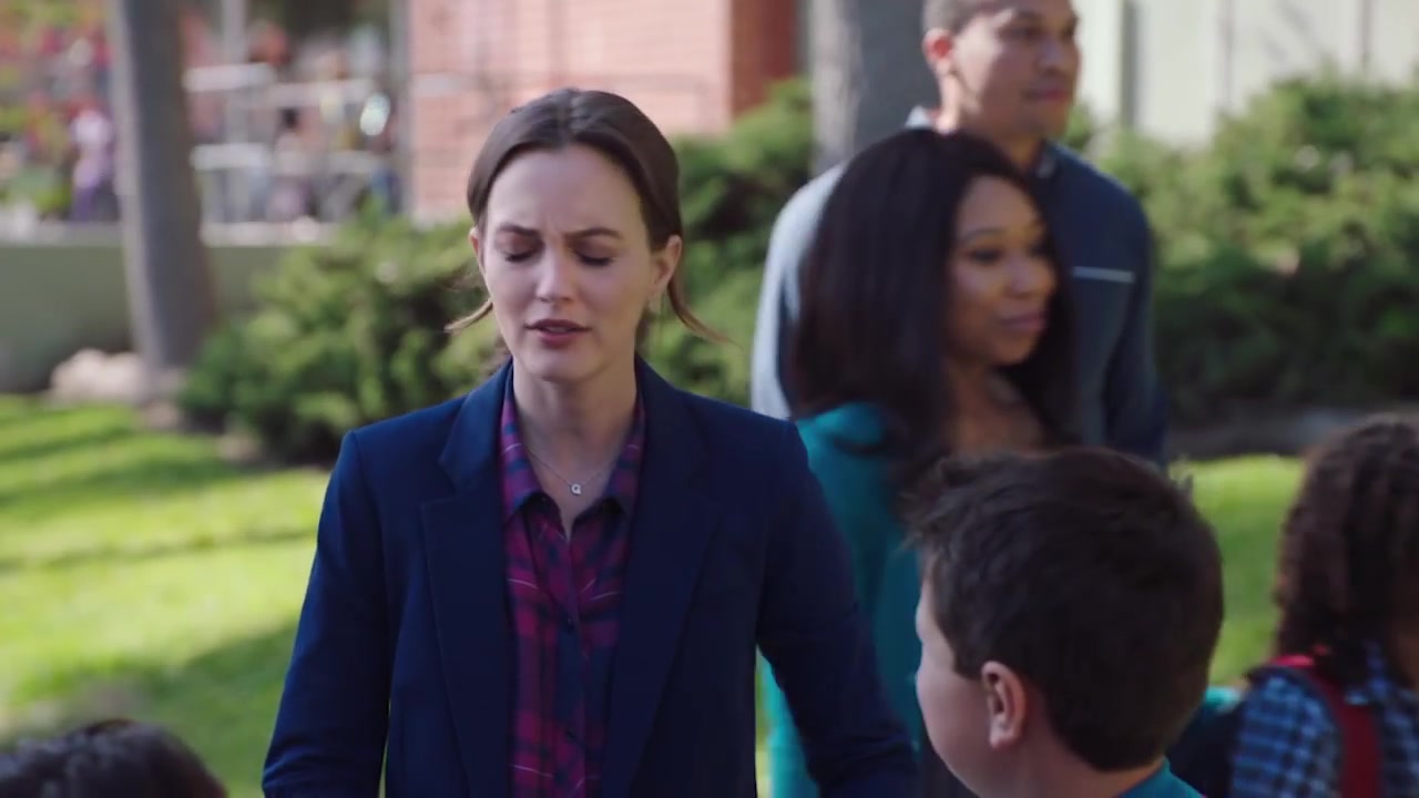 Single_Parents_-_Official_Trailer_256.jpg