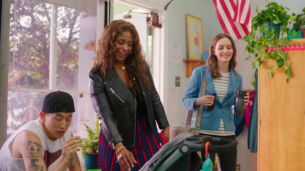 Single_Parents_-_Official_Trailer_264.jpg