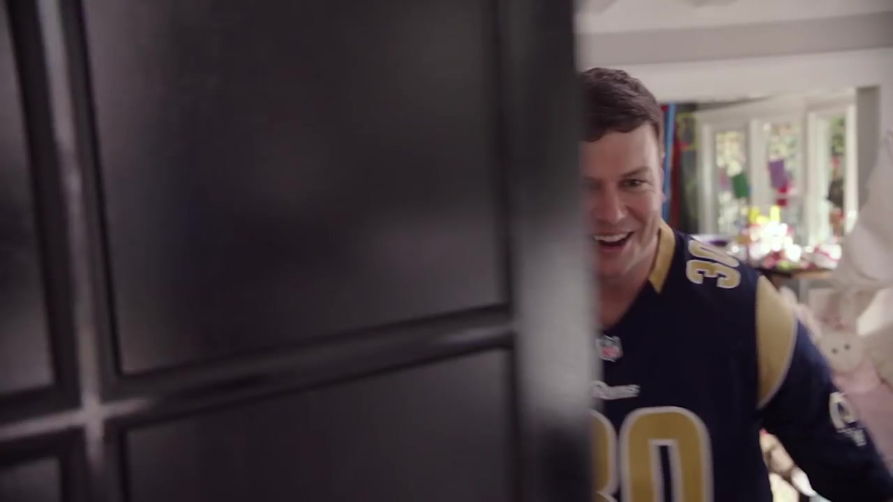 Single_Parents_-_Official_Trailer_309.jpg