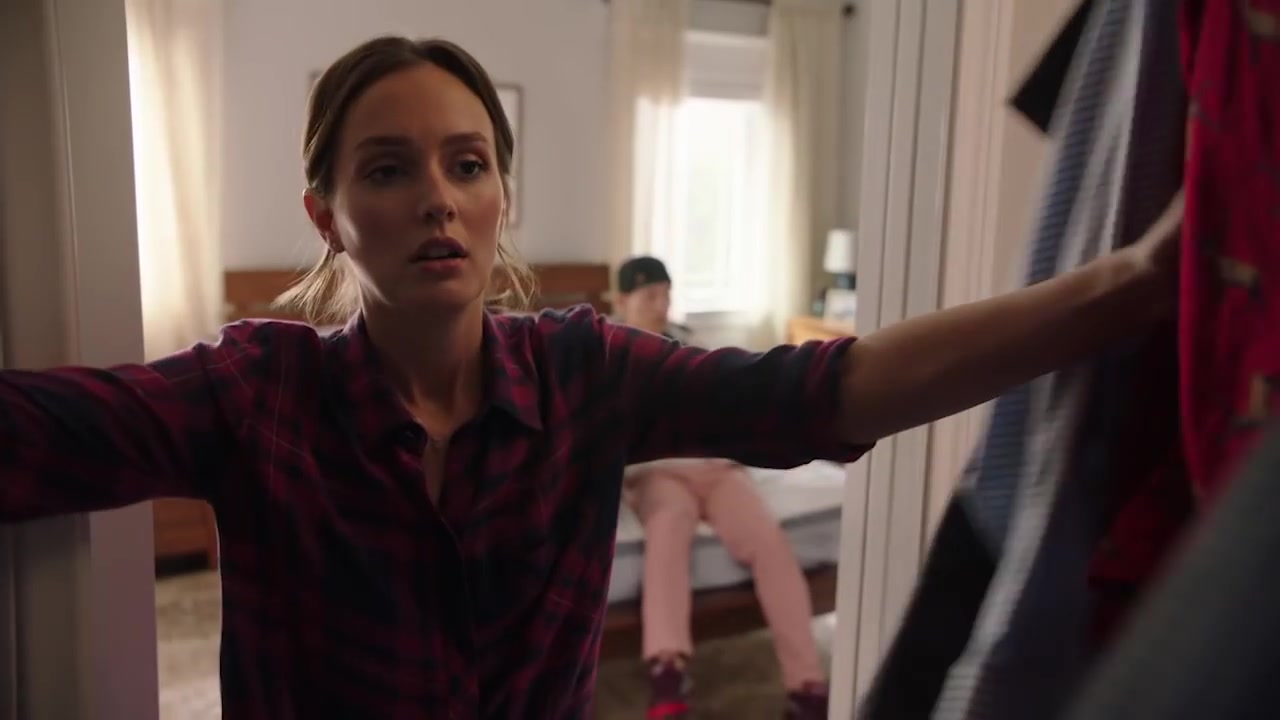 Single_Parents_-_Official_Trailer_314.jpg