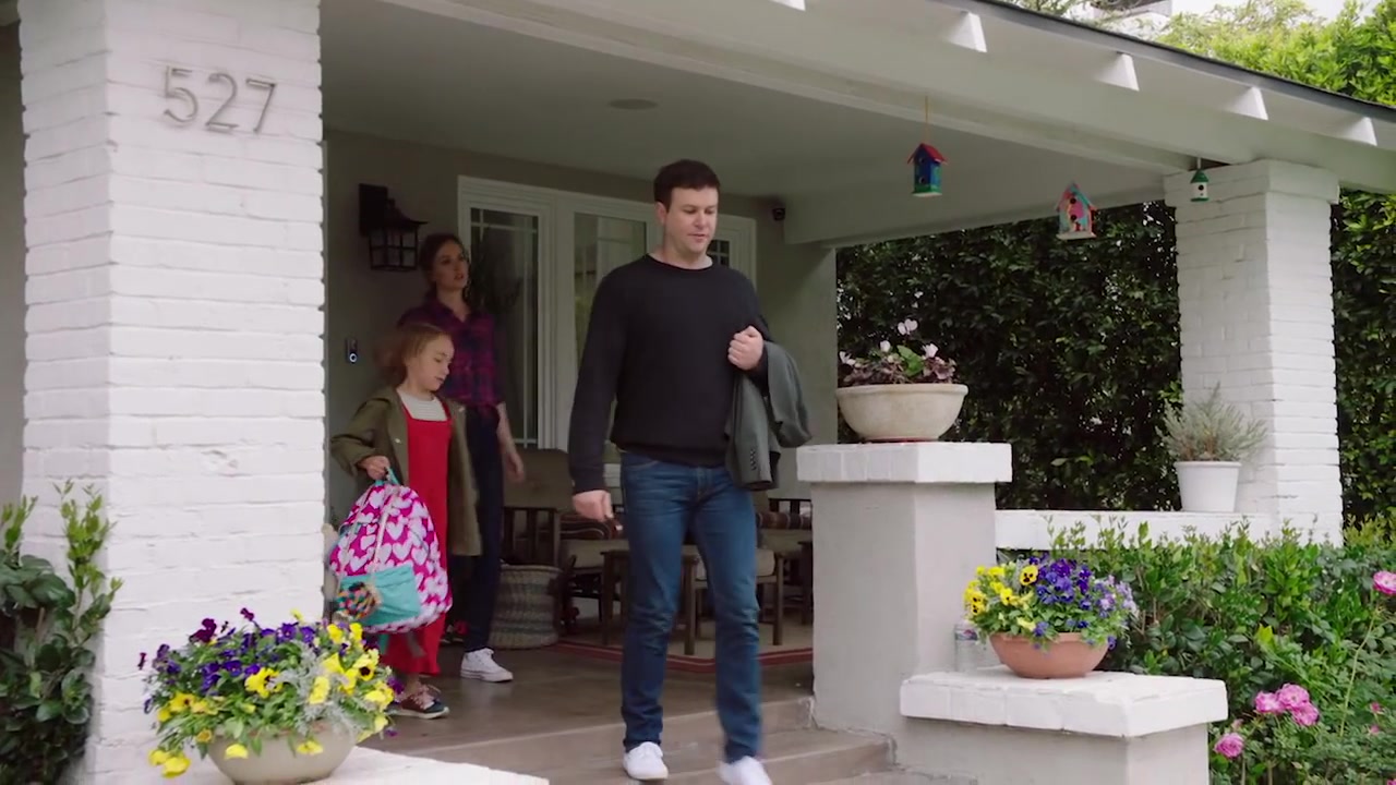 Single_Parents_-_Official_Trailer_450.jpg