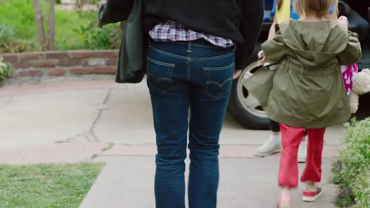 Single_Parents_-_Official_Trailer_455.jpg
