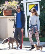 December_22__Out_in_Los_angeles__28729.jpg