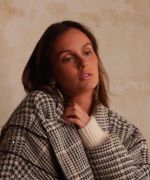 Leighton_Meester_talks_hi-lo_and_motherhood_fashion_048.jpg