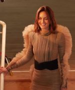 Leighton_Meester_talks_hi-lo_and_motherhood_fashion_292.jpg