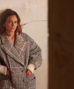 Leighton_Meester_talks_hi-lo_and_motherhood_fashion_324.jpg