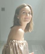 Leighton_Meester_talks_hi-lo_and_motherhood_fashion_486.jpg