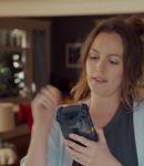 Single_Parents_-_Official_Trailer_167.jpg