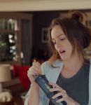 Single_Parents_-_Official_Trailer_169.jpg