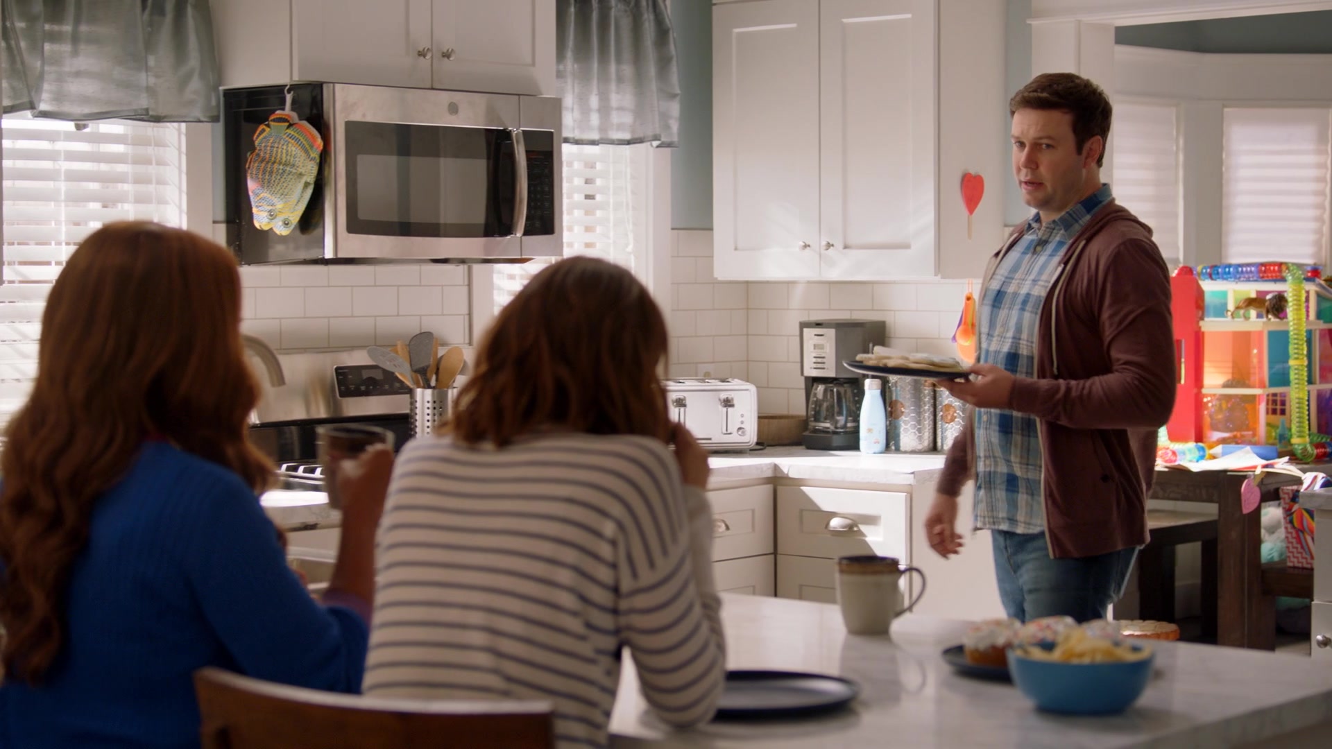 SINGLEPARENTS1X03-_0081.jpg