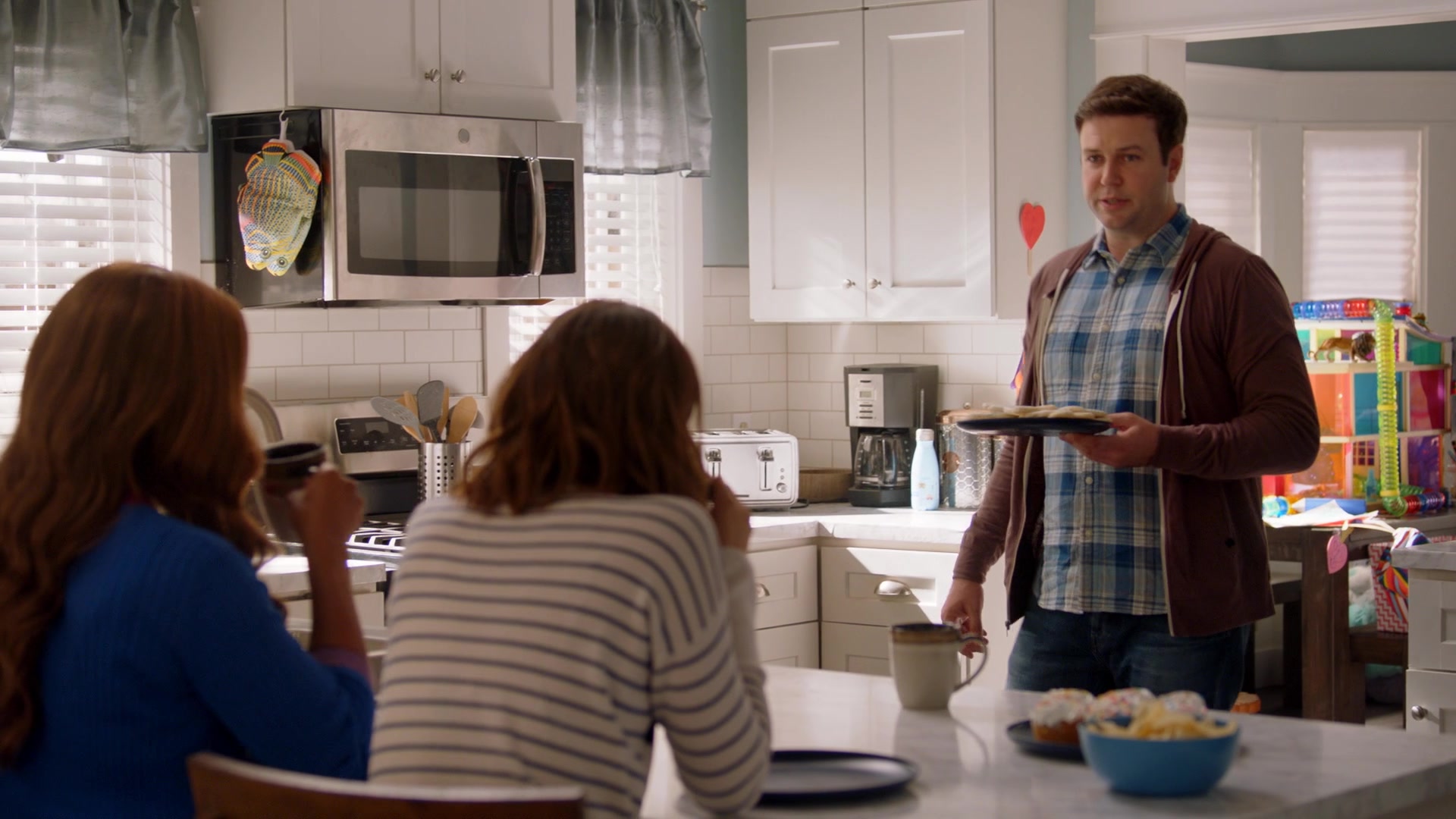 SINGLEPARENTS1X03-_0082.jpg