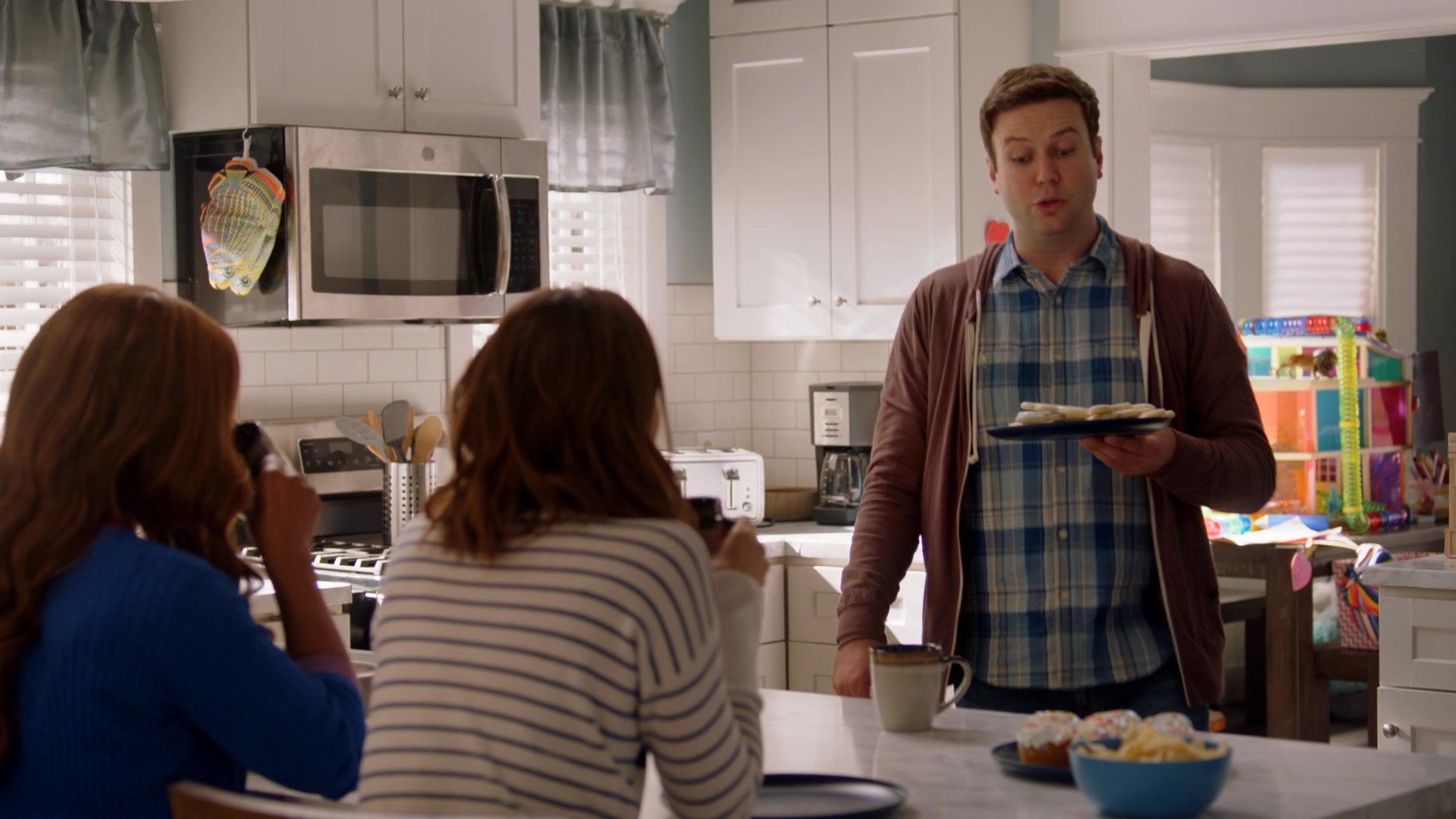 SINGLEPARENTS1X03-_0084.jpg