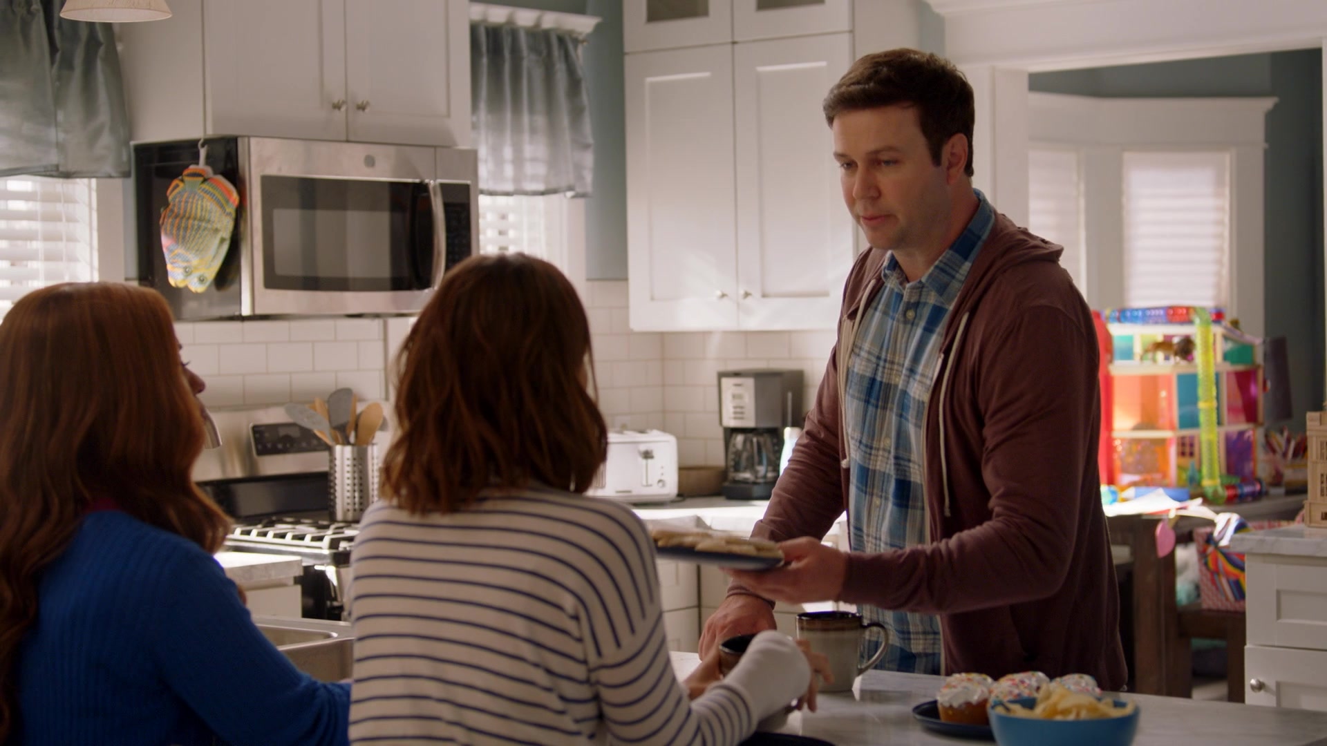 SINGLEPARENTS1X03-_0088.jpg