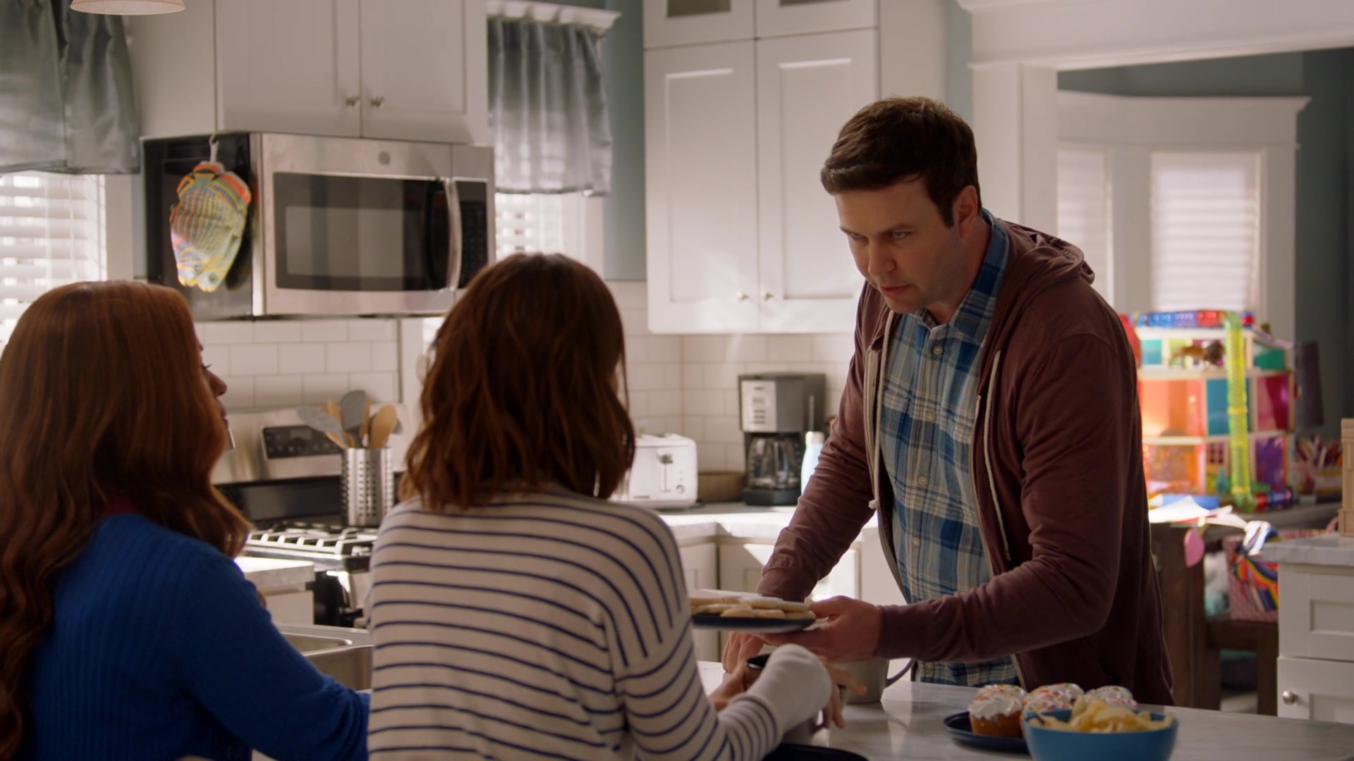 SINGLEPARENTS1X03-_0089.jpg