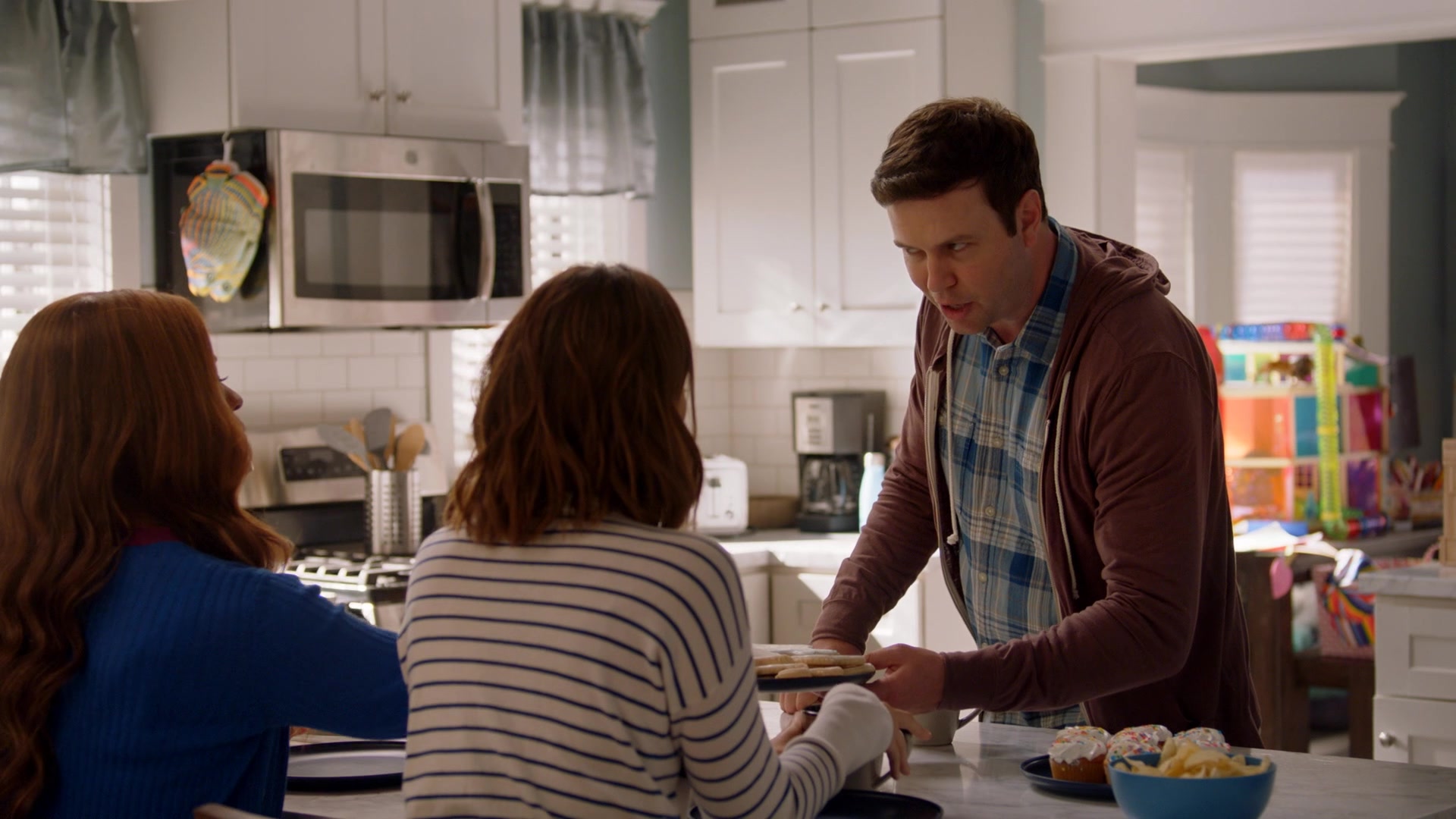 SINGLEPARENTS1X03-_0091.jpg