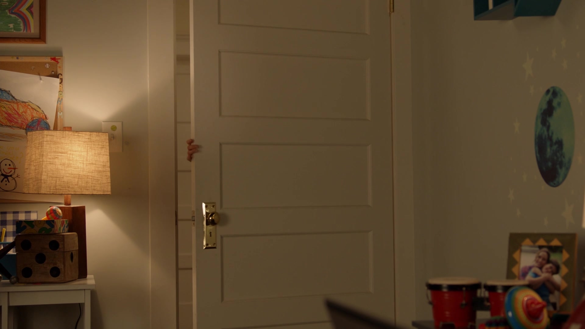 SINGLEPARENTS1X03-_0530.jpg