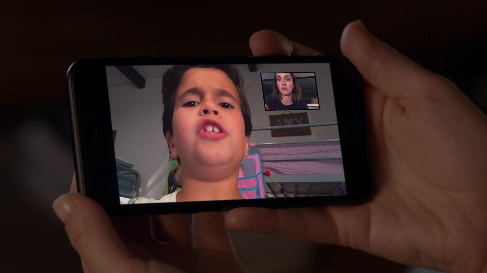 SingleParents1x02-1058.jpg