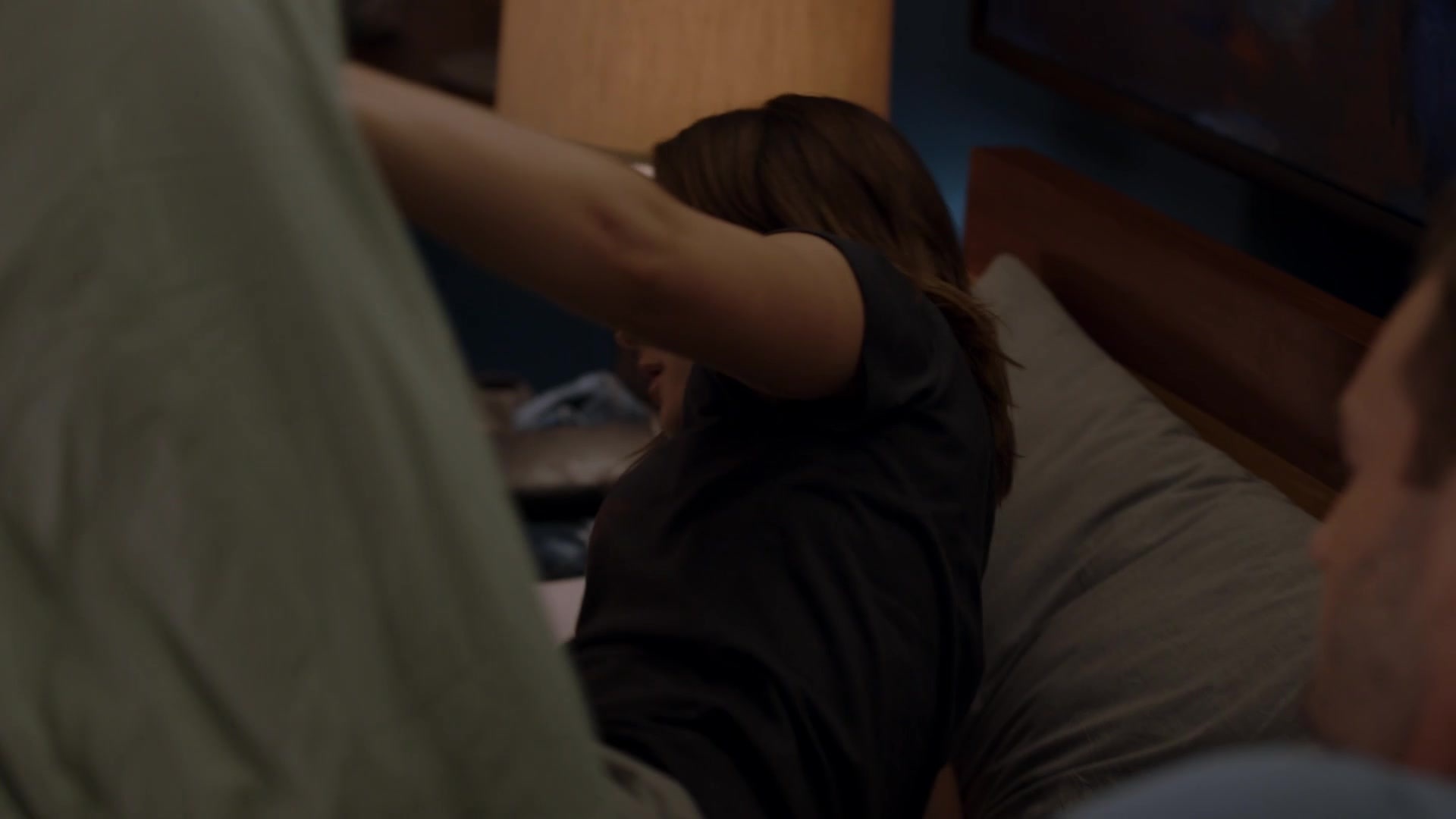 SingleParents1x02-1933.jpg